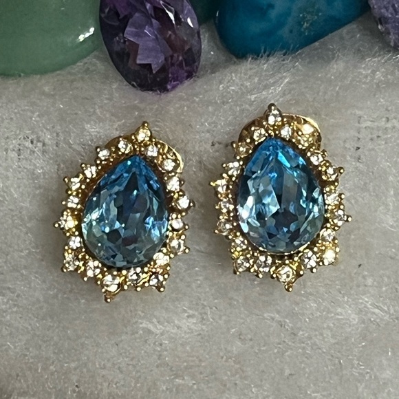 DIOR Vintage Clip On Earrings - Picture 1 of 10